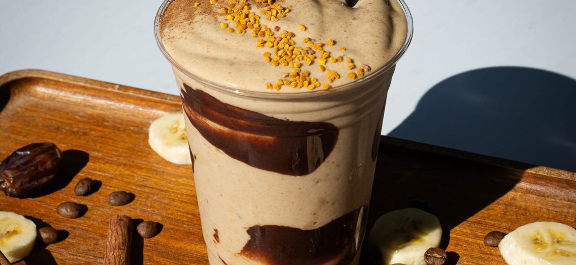 endurance smoothie with bananas and healthy adaptogens