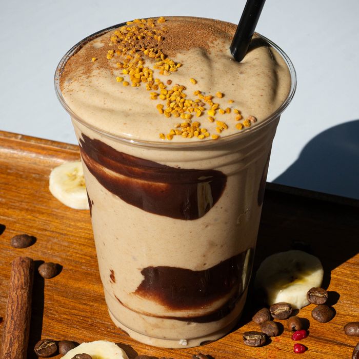 endurance smoothie with bananas and healthy adaptogens